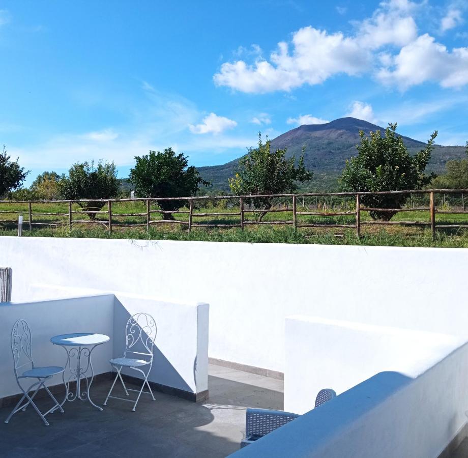 Vesuvio Casa De Charme Bed and Breakfast Trecase Exteriör bild
