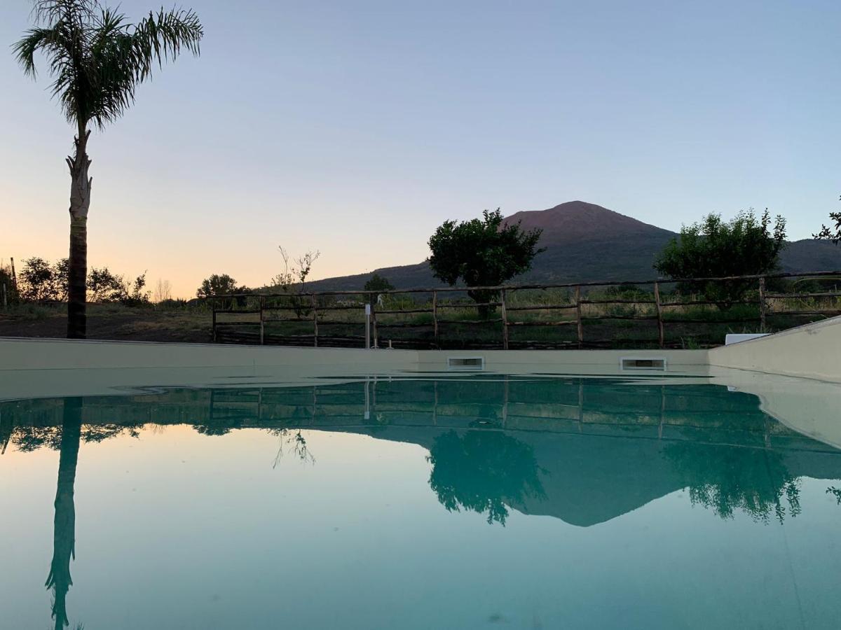 Vesuvio Casa De Charme Bed and Breakfast Trecase Exteriör bild